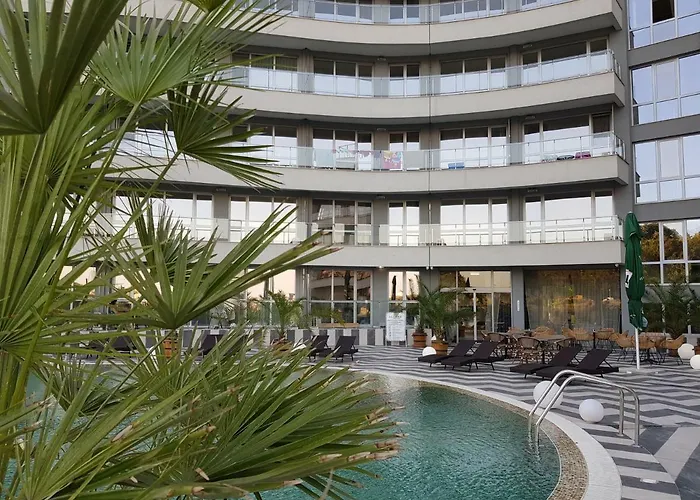 Allure 4* プリモルスコ